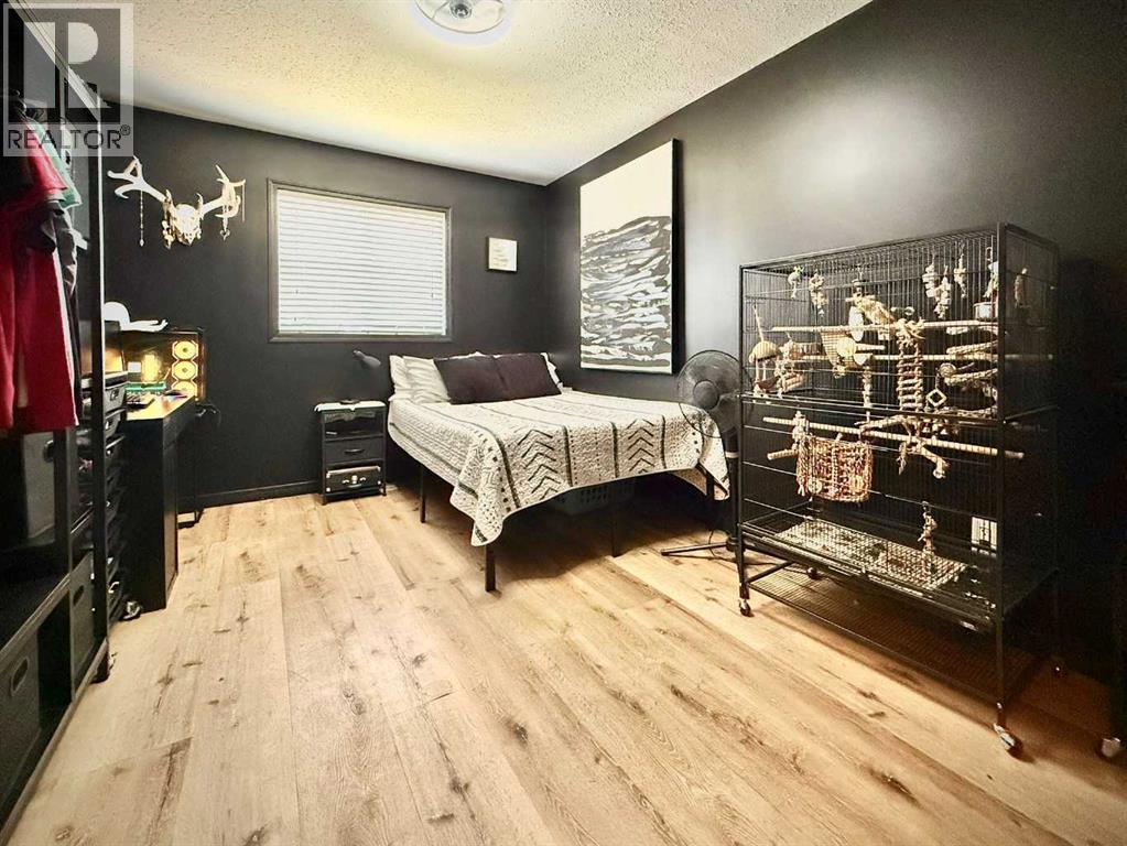 6006 87A Street — photo 32