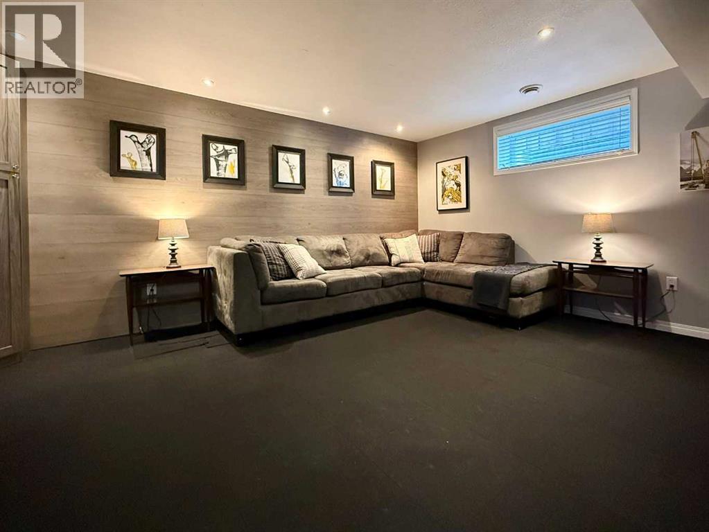 6006 87A Street — photo 40