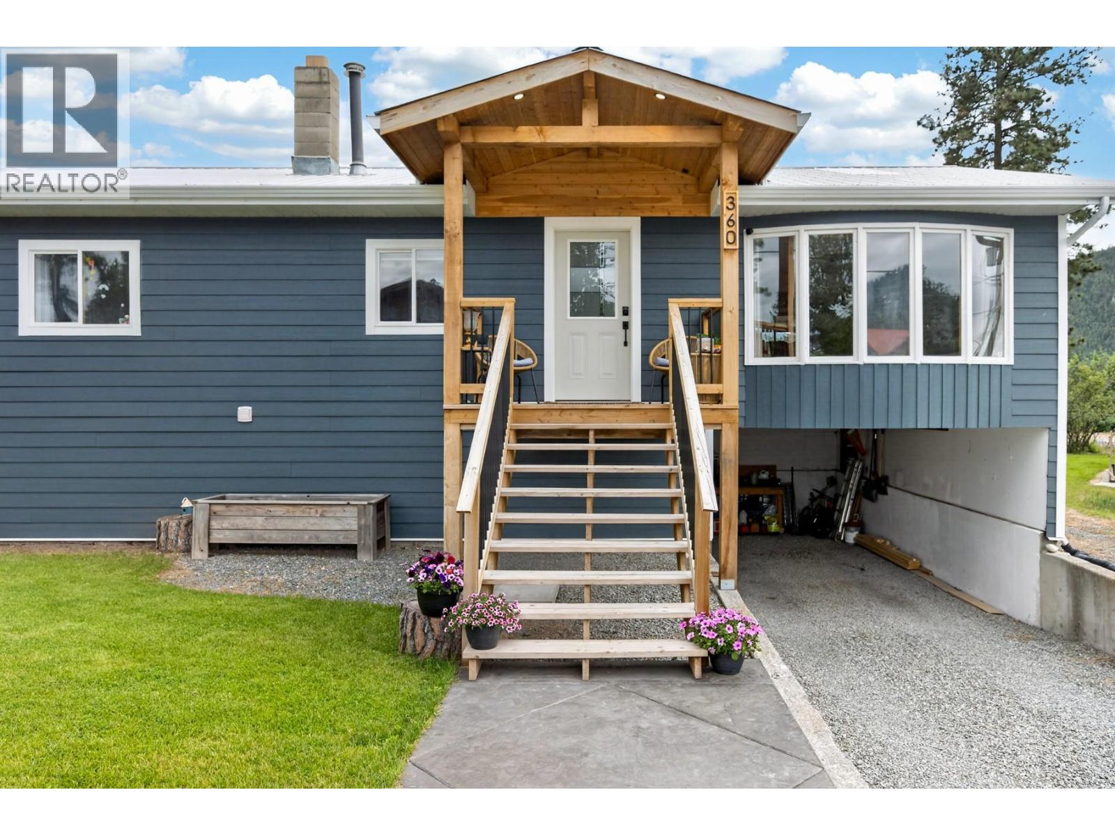 360 GRAY Avenue - 44
