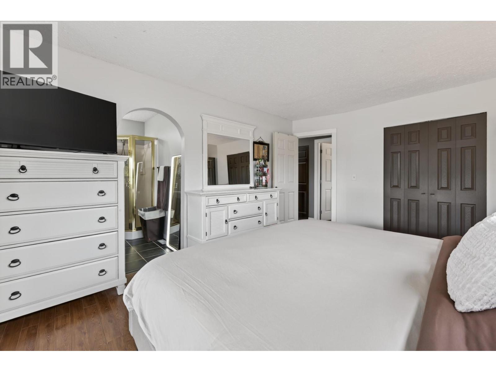360 GRAY Avenue - 23
