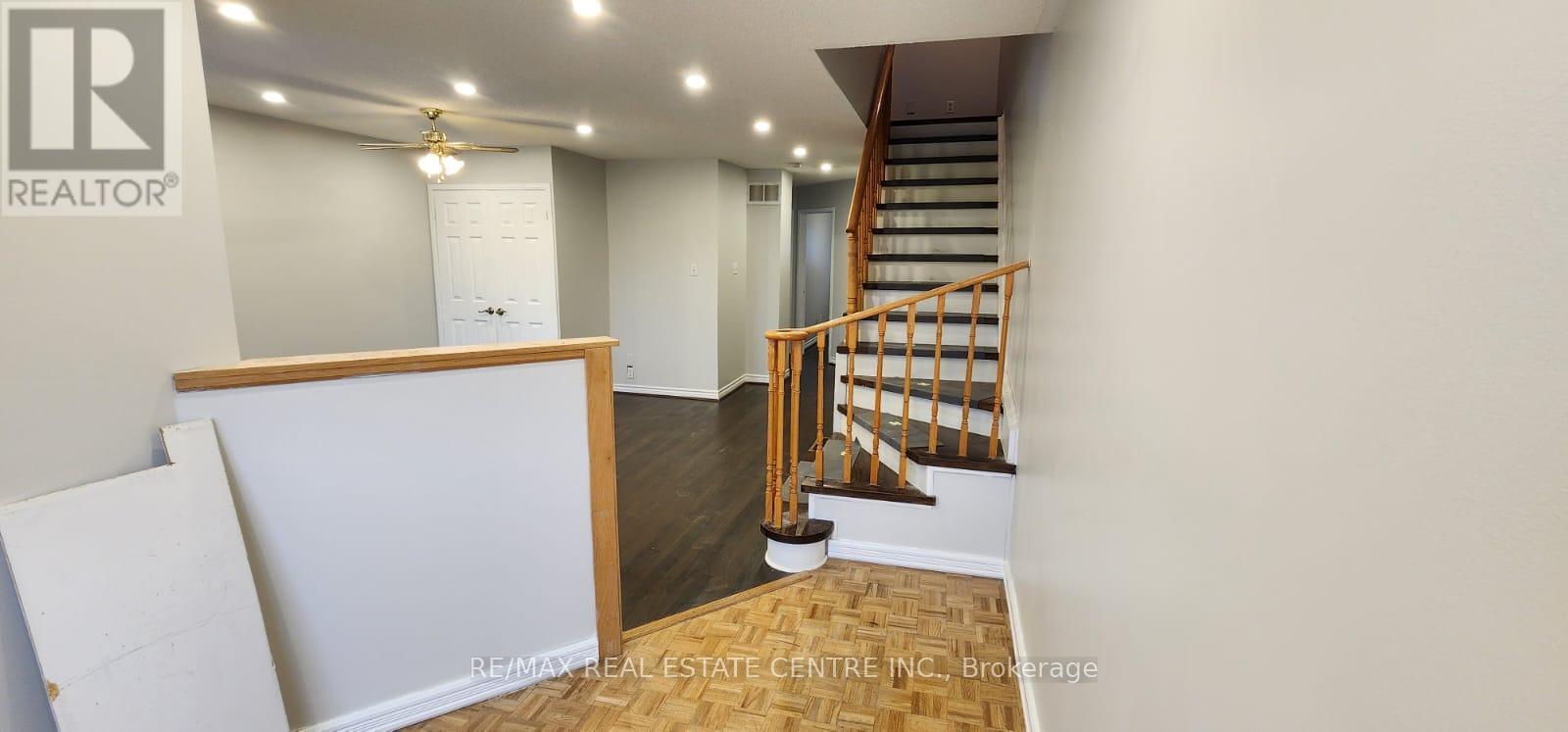 6850 DILLINGWOOD DRIVE - 18