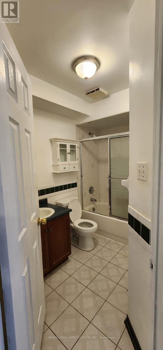 6850 DILLINGWOOD DRIVE - 25