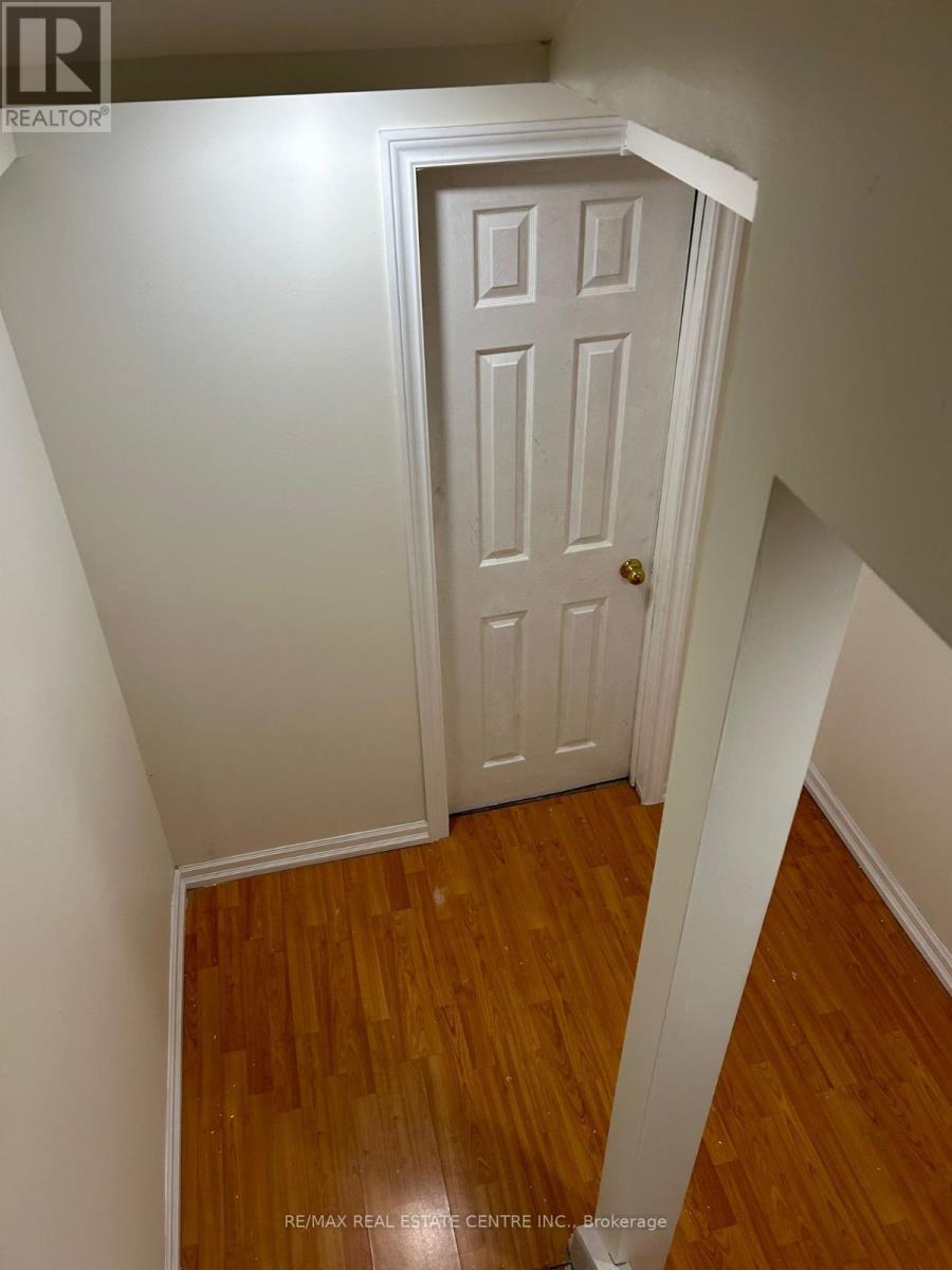 6850 DILLINGWOOD DRIVE - 36