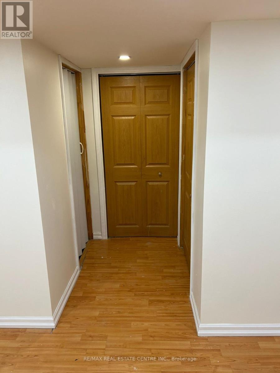 6850 DILLINGWOOD DRIVE - 40