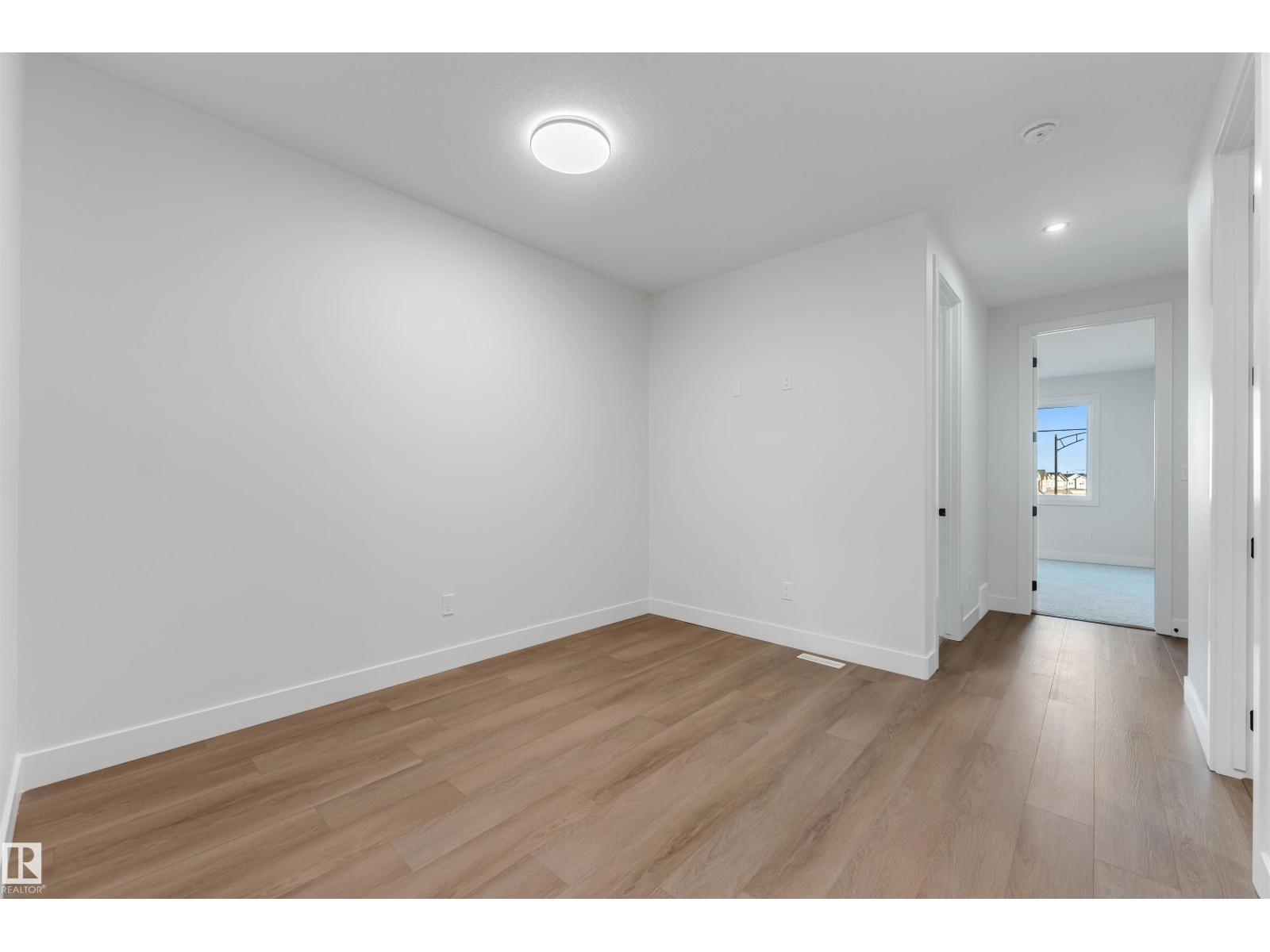 7023 177 AV NW - 22