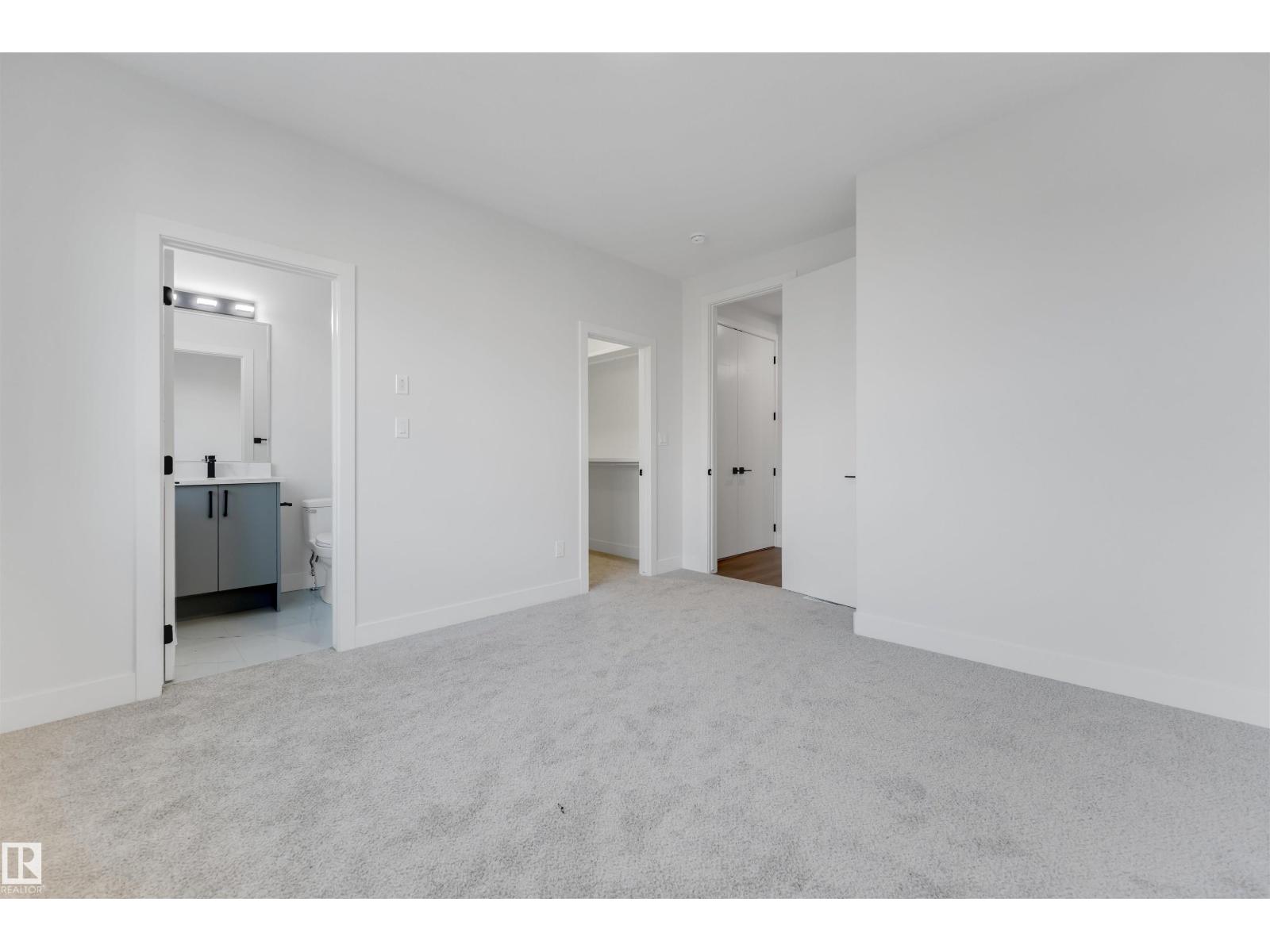 7023 177 AV NW - 33