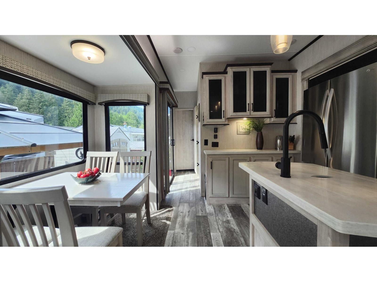 102 14600 MORRIS VALLEY ROAD, Mission