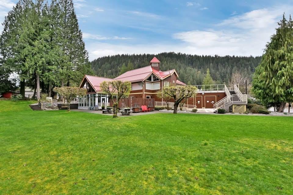 102 14600 MORRIS VALLEY ROAD, Mission