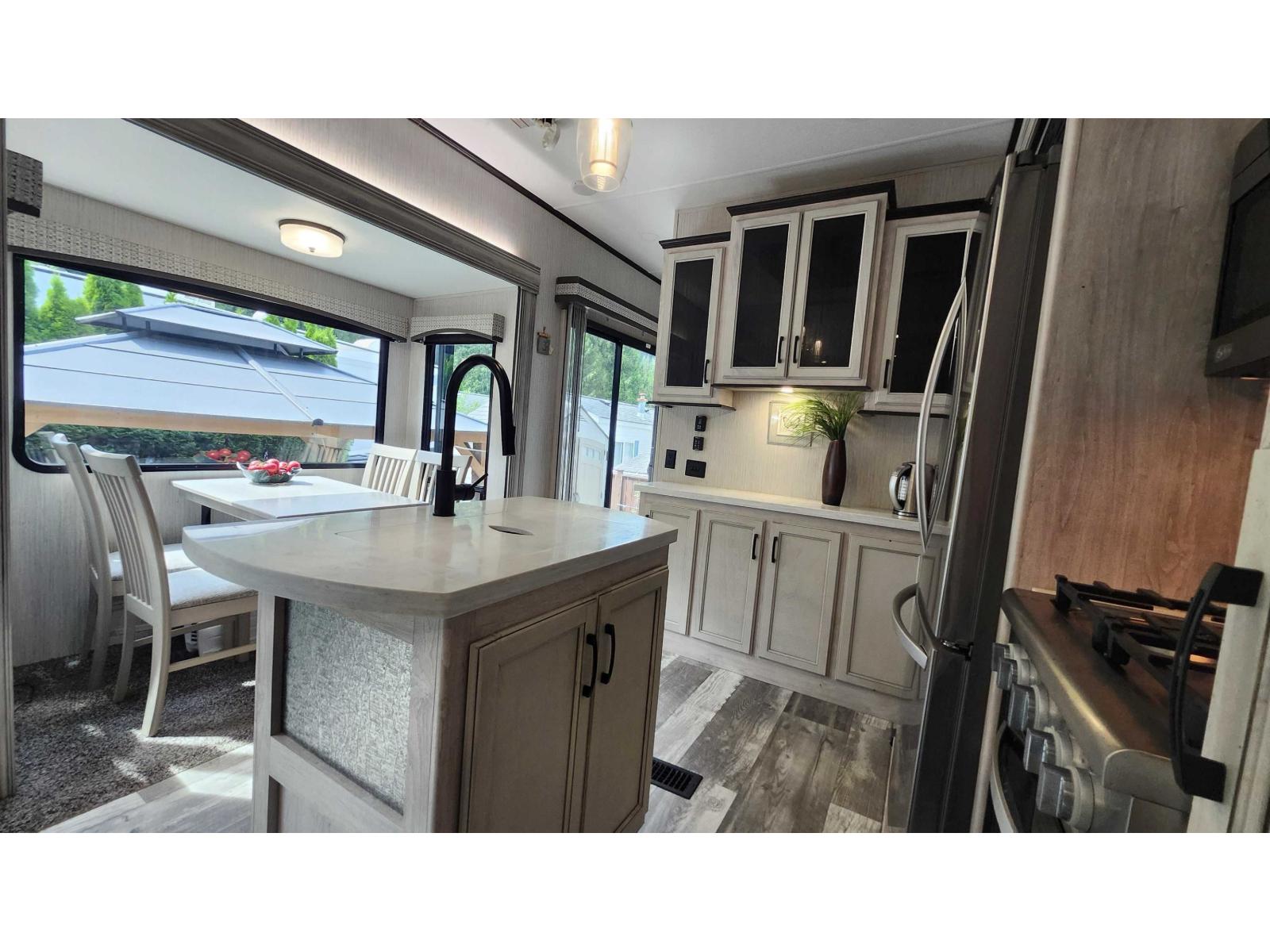 102 14600 MORRIS VALLEY ROAD, Mission