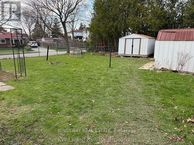 18 GEMSHAW CRESCENT - 14