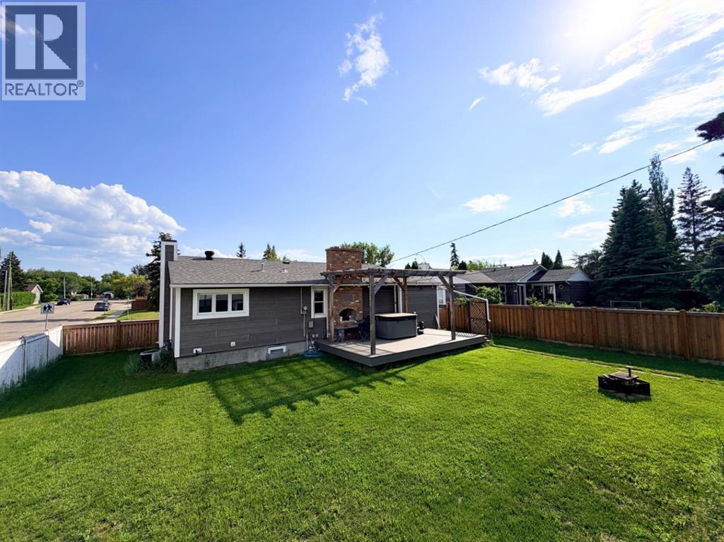 10104 89 Avenue — photo 7