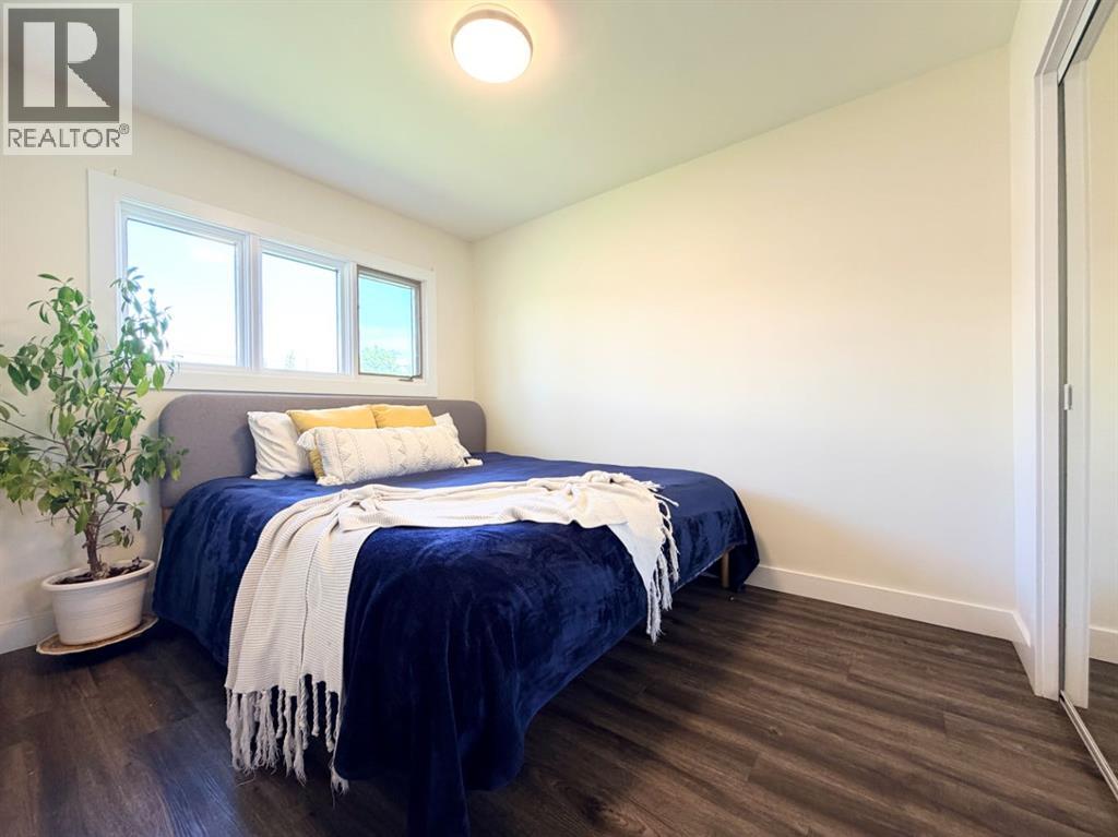 10104 89 Avenue — photo 33
