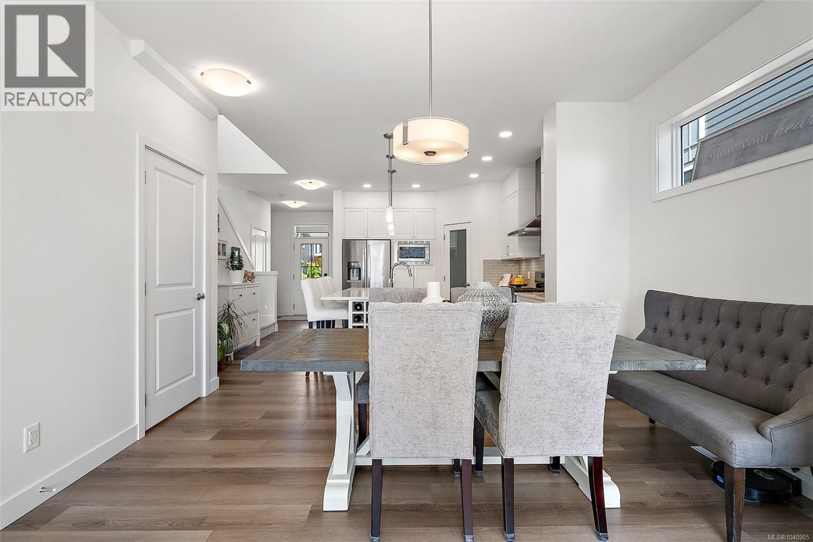 220 Caspian Dr - 13