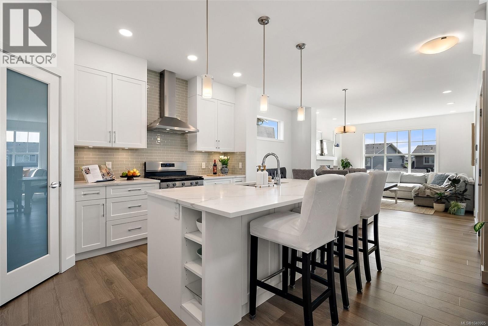 220 Caspian Dr - 4