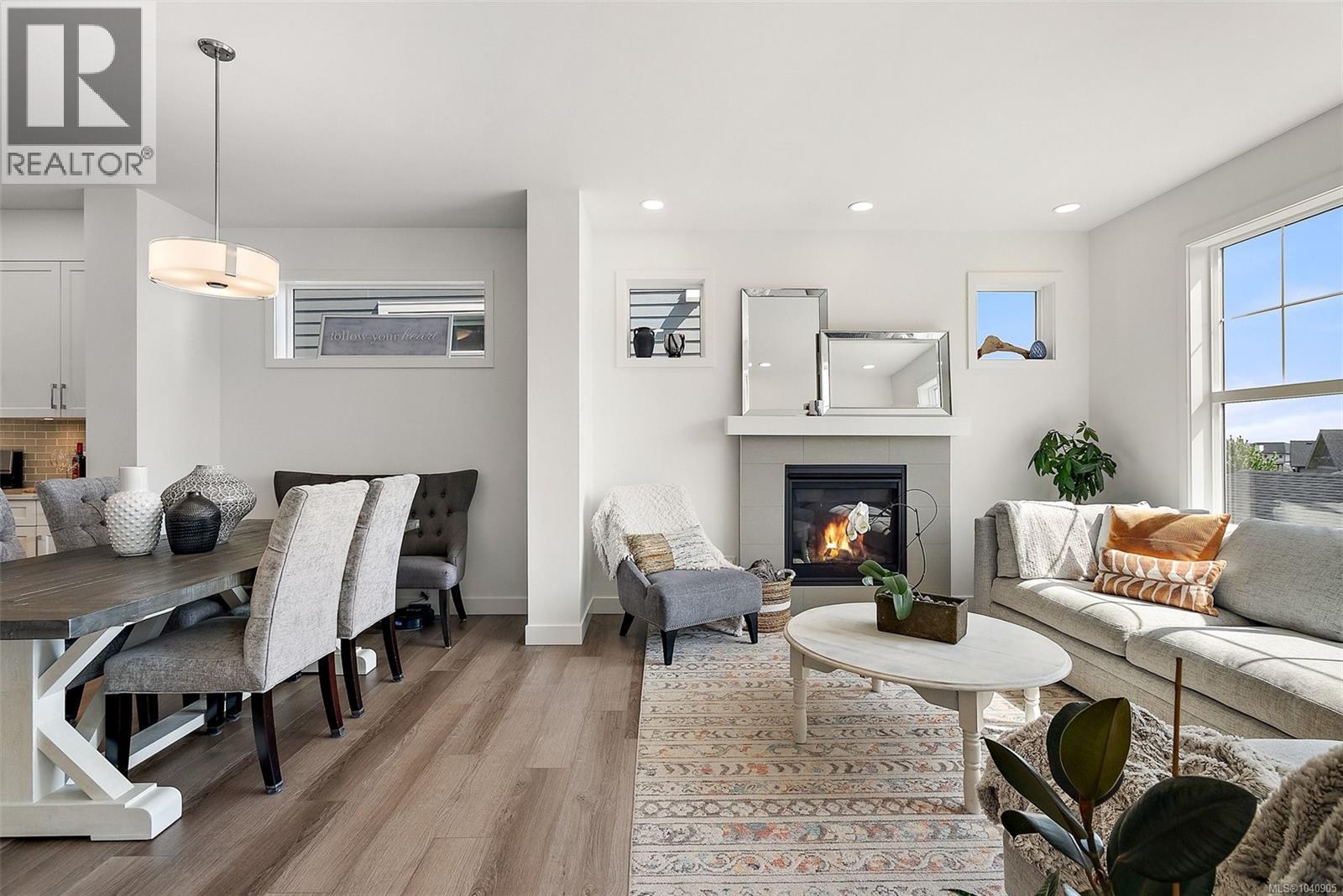 220 Caspian Dr - 11