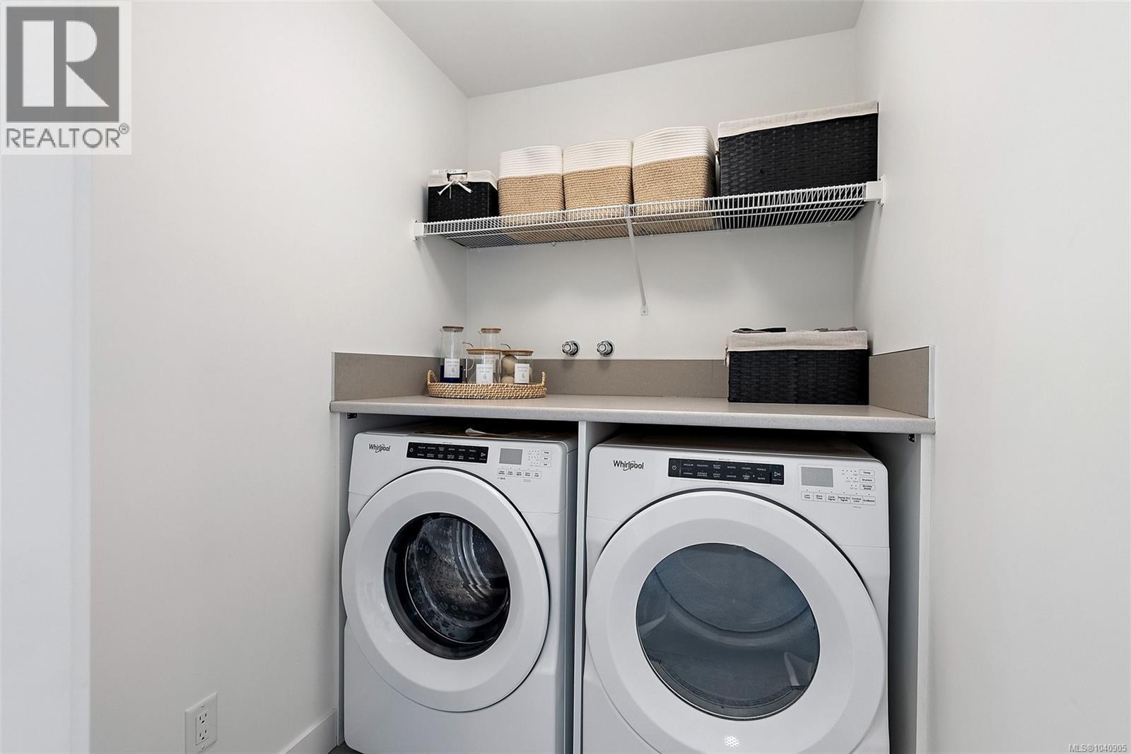 220 Caspian Dr - 26