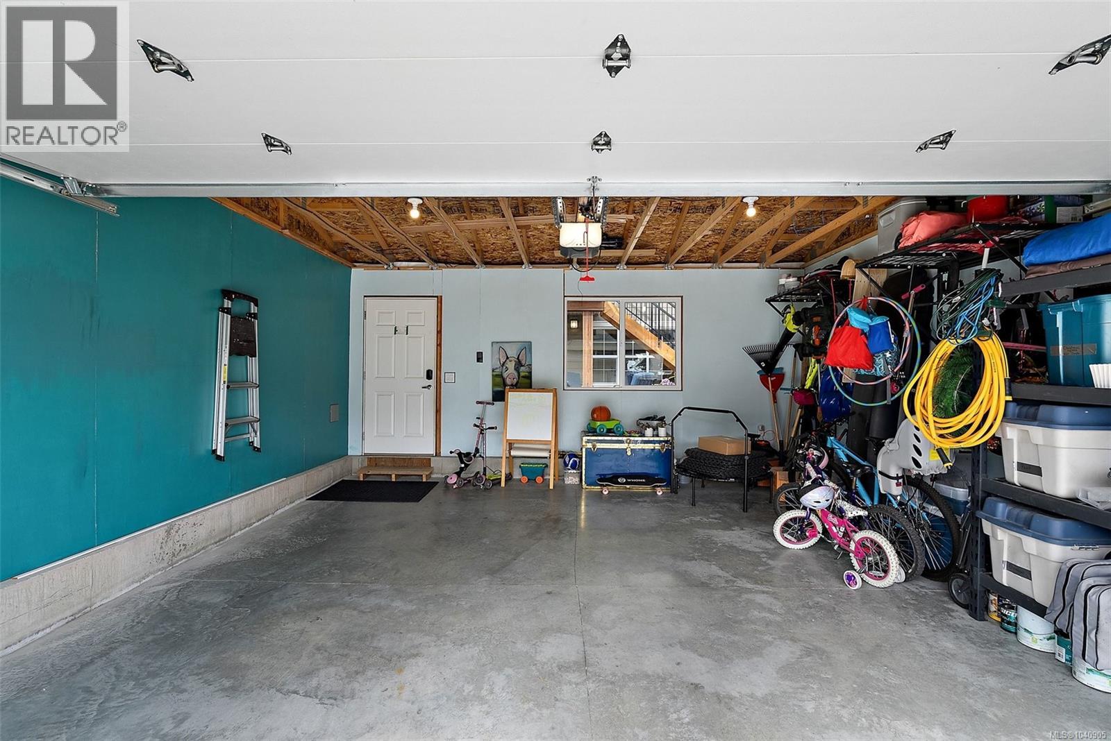 220 Caspian Dr - 33