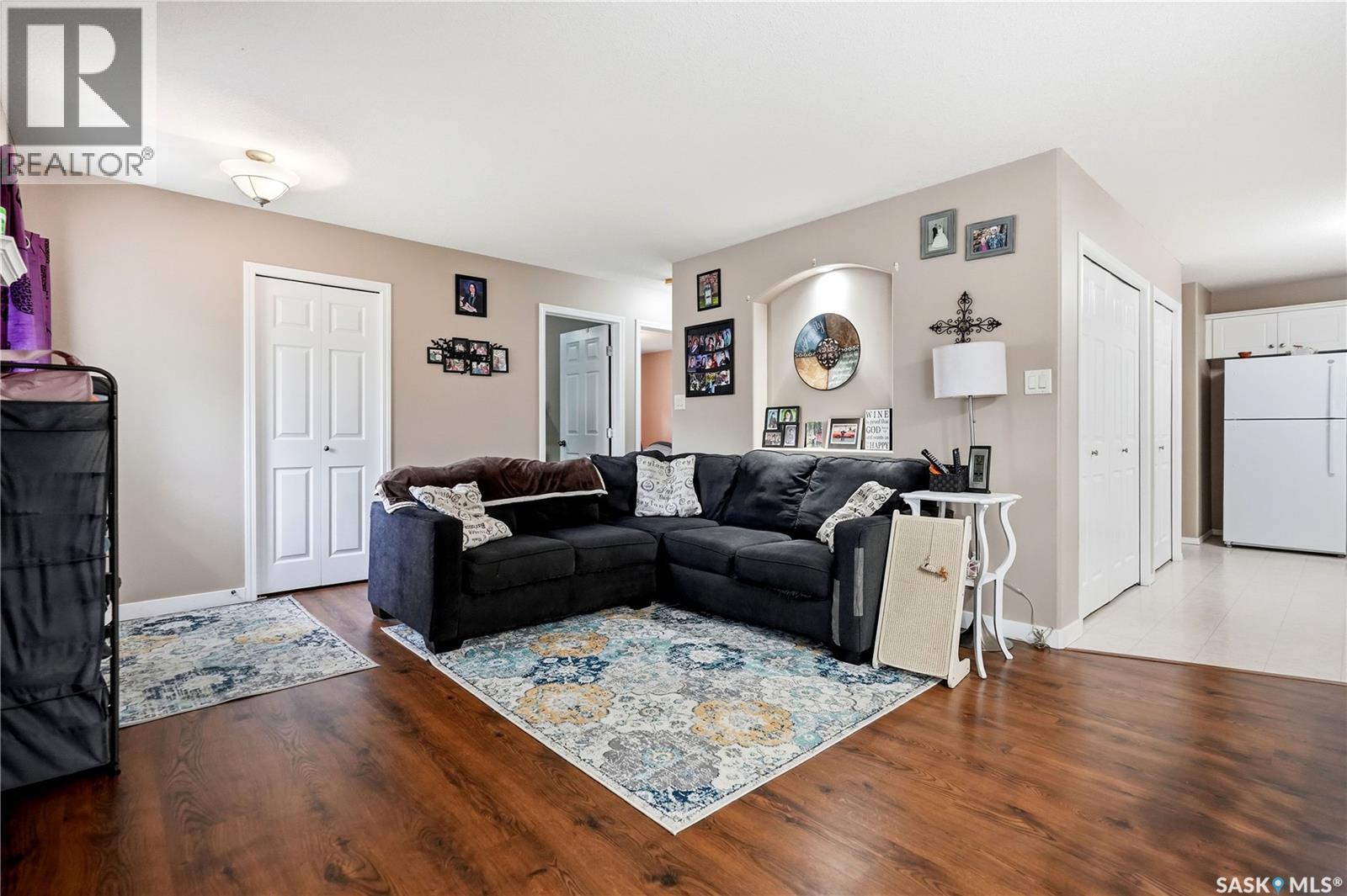 #5446 Rochdale BOULEVARD - 11
