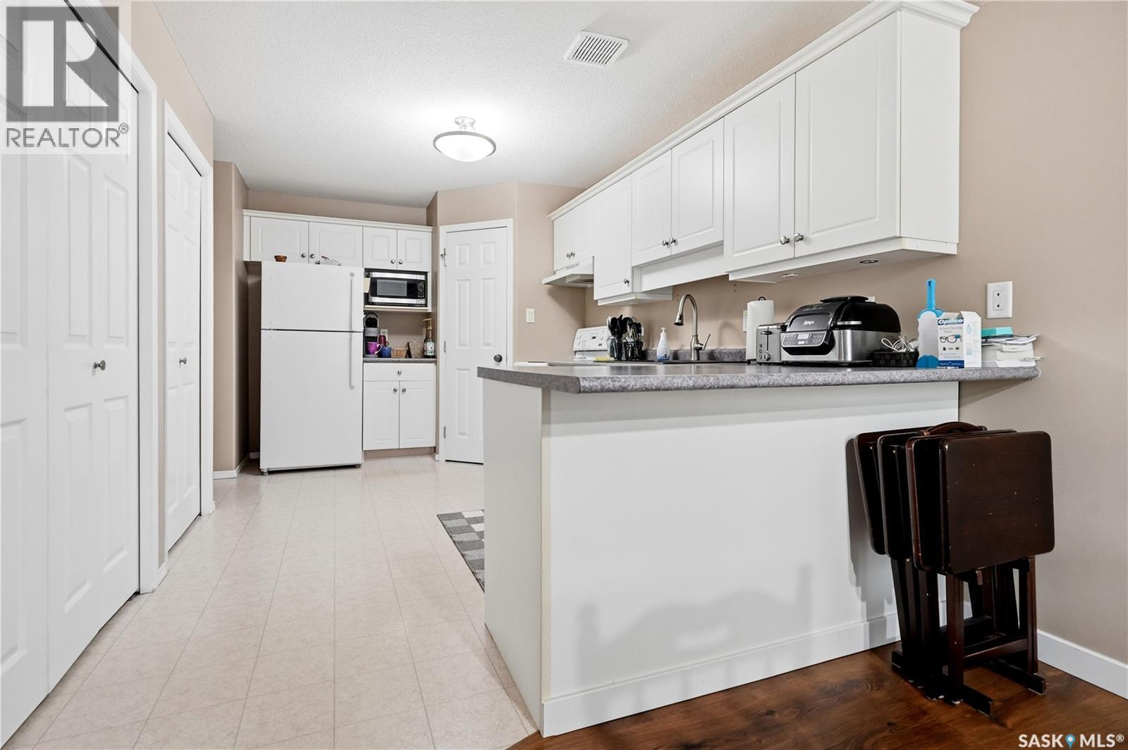 #5446 Rochdale BOULEVARD - 14