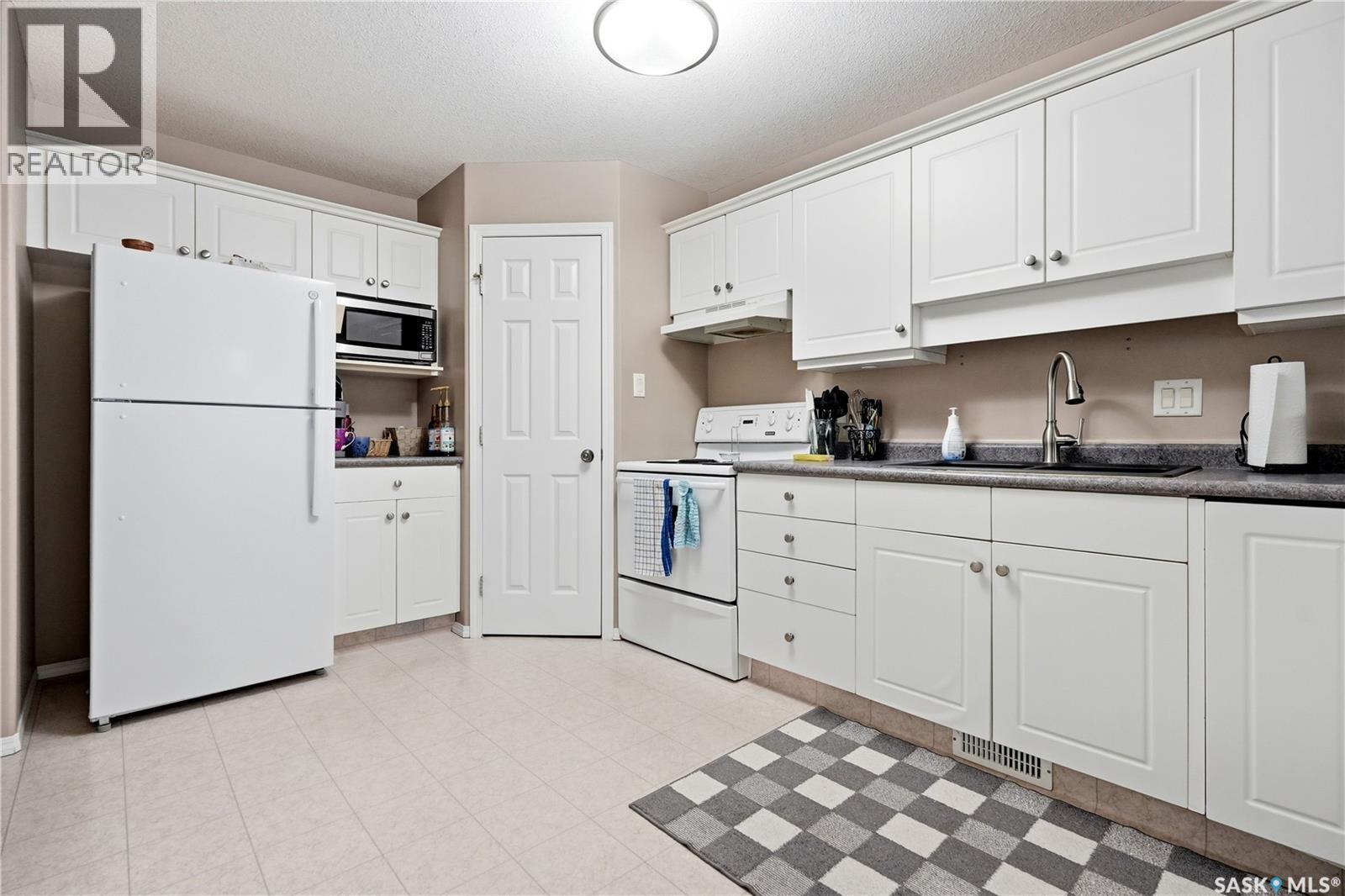 #5446 Rochdale BOULEVARD - 15