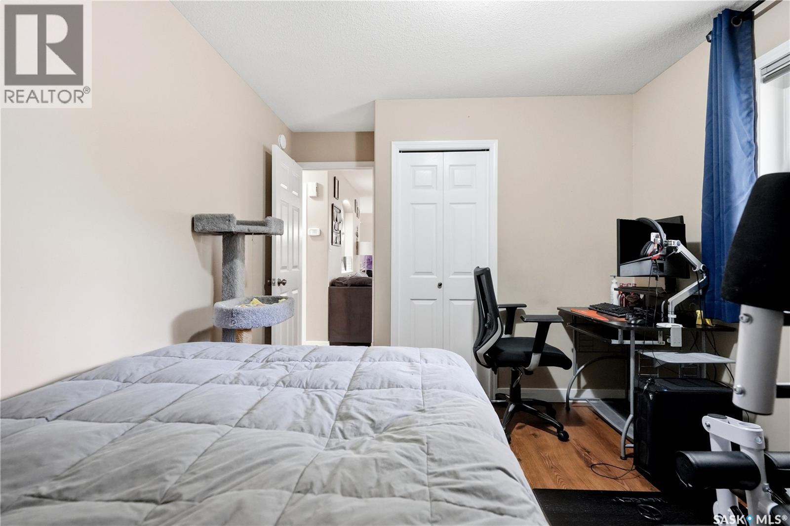 #5446 Rochdale BOULEVARD - 25