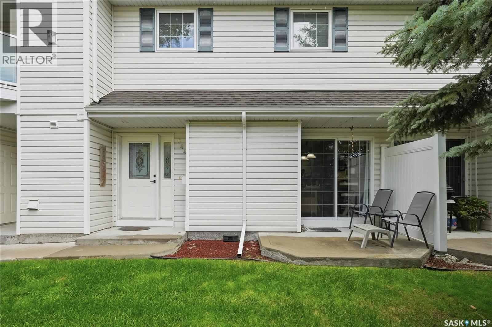 #5446 Rochdale BOULEVARD - 4