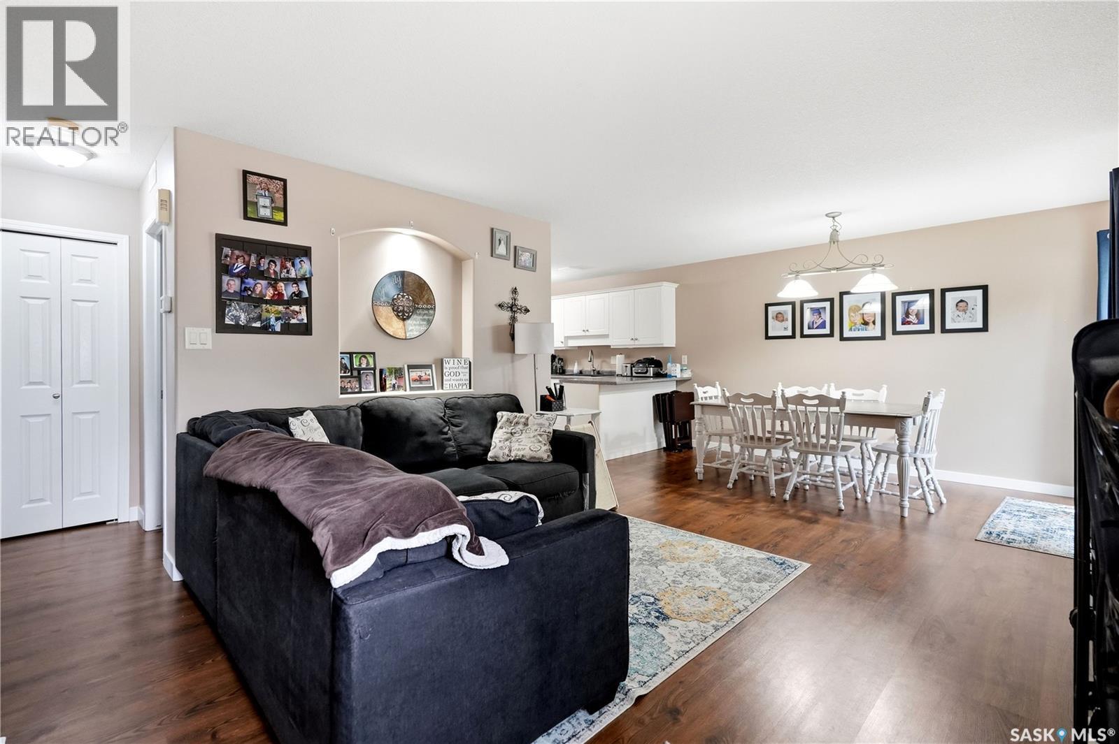 #5446 Rochdale BOULEVARD - 7