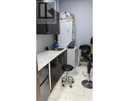 #b4 - 9 Beaumaris Drive, Brampton, ON L6T5J6 Photo 12