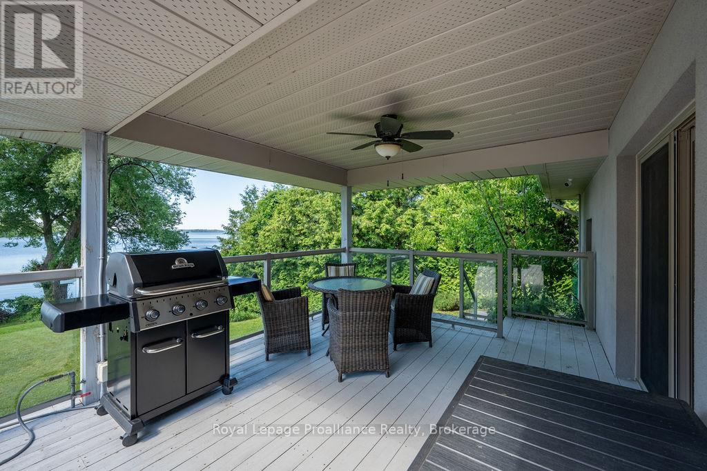 30 HUNT LANE - 14