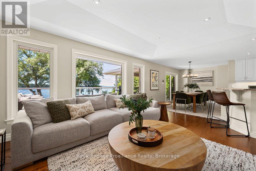 30 HUNT LANE - 2
