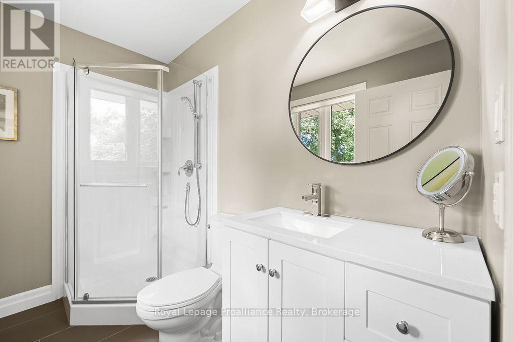 30 HUNT LANE - 25