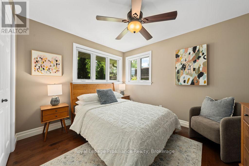 30 HUNT LANE - 26