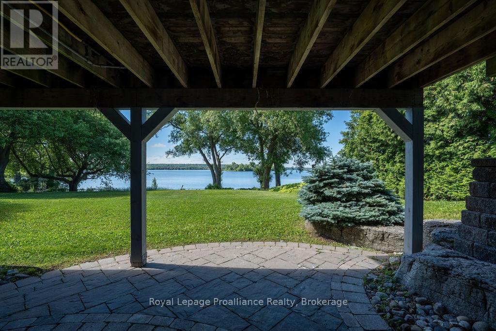 30 HUNT LANE - 38