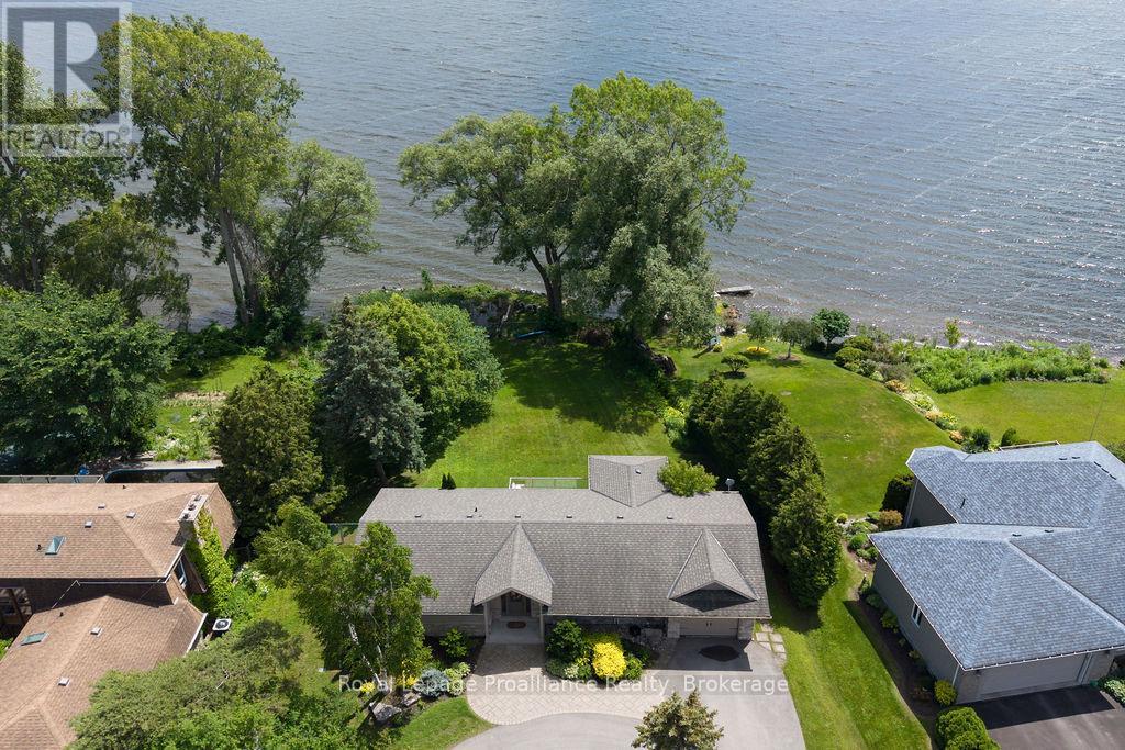 30 HUNT LANE - 46