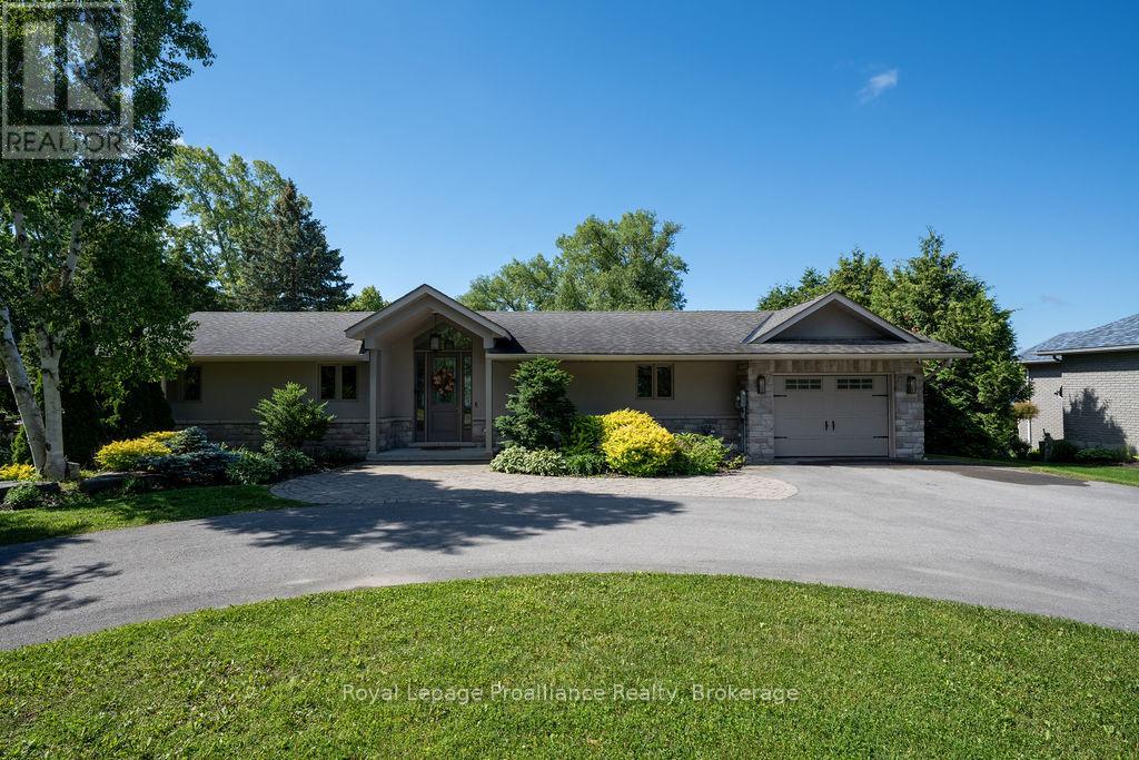 30 HUNT LANE - 48