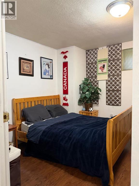 10107 90 Avenue - 26