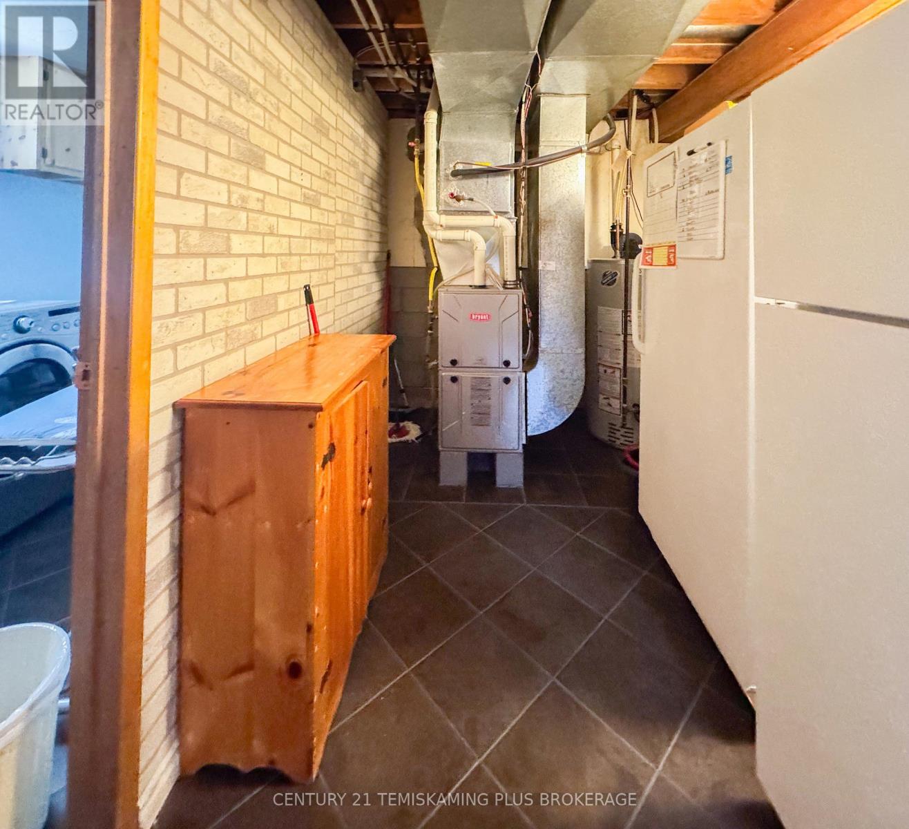 248 RAYMOND STREET - 18