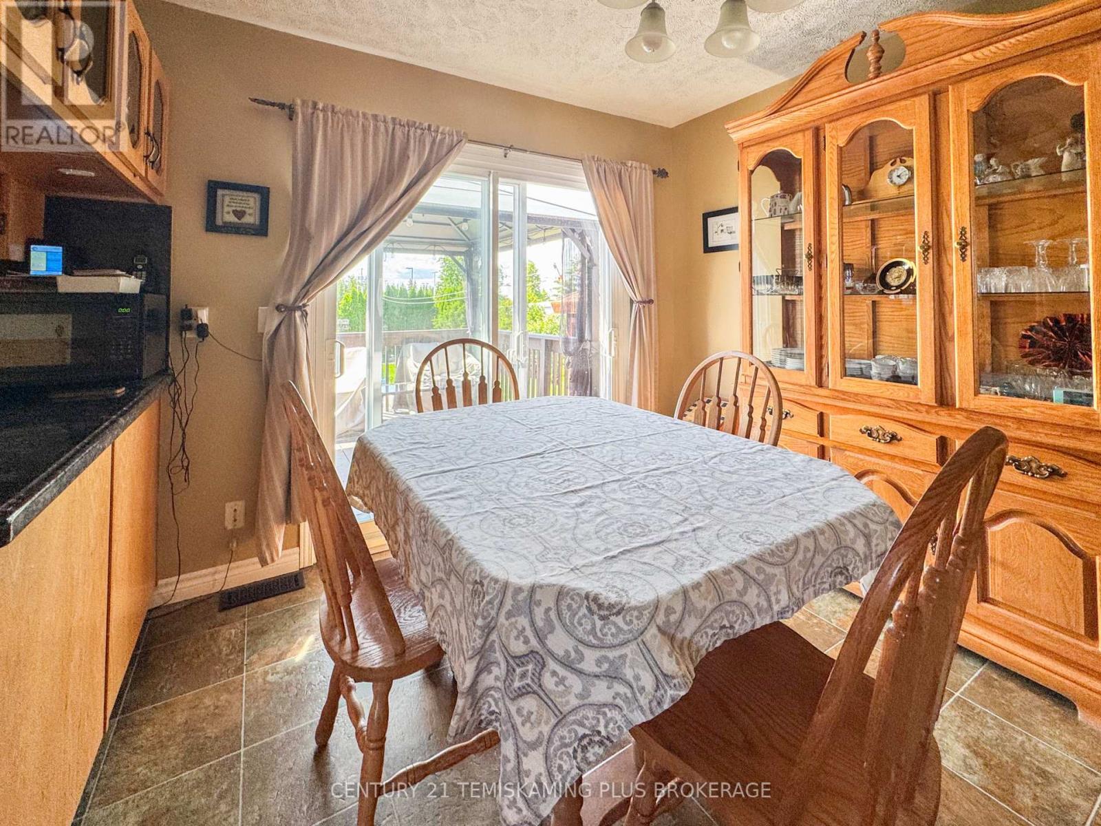 248 RAYMOND STREET - 7