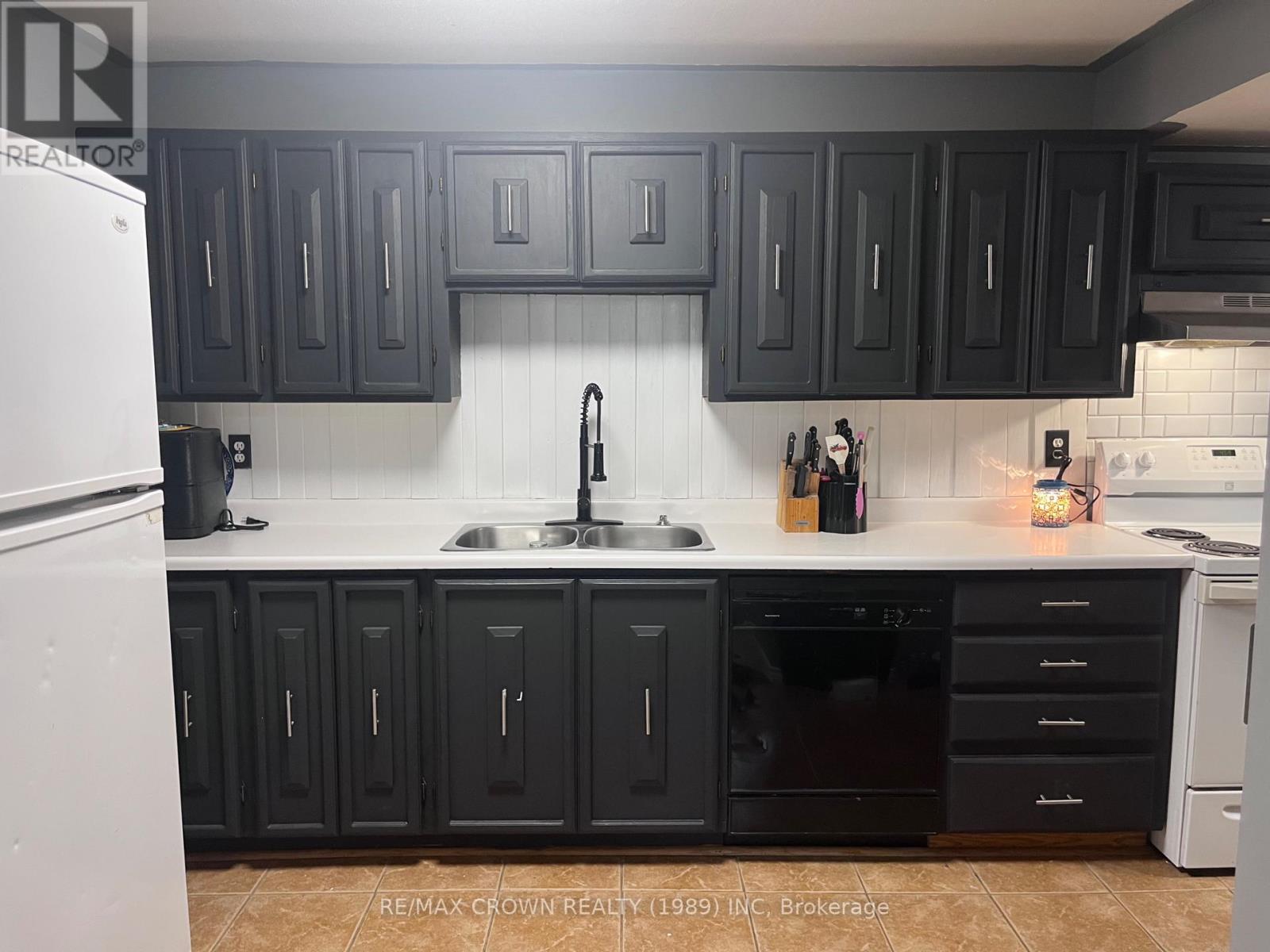 247 KIRBY AVENUE - 10