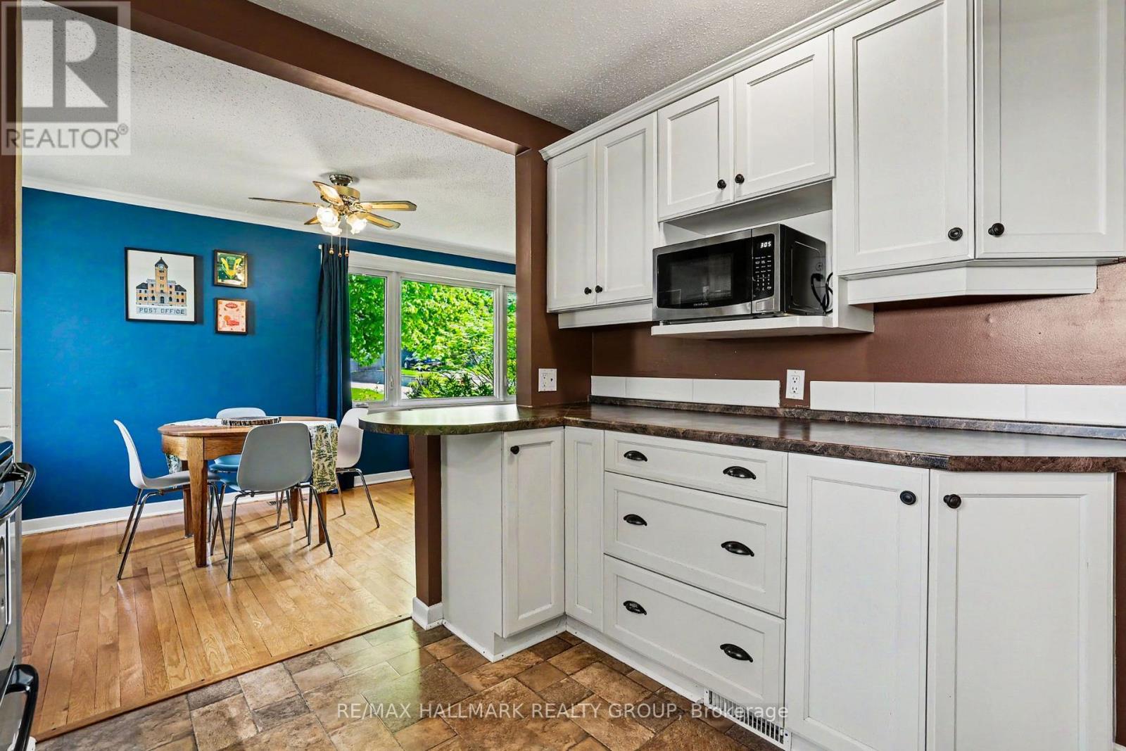 3 Bed, 2 Bath House for Sale in Ottawa – 33 NEWBURY AVENUE, Ottawa – MLS# X13491800 - Image 9