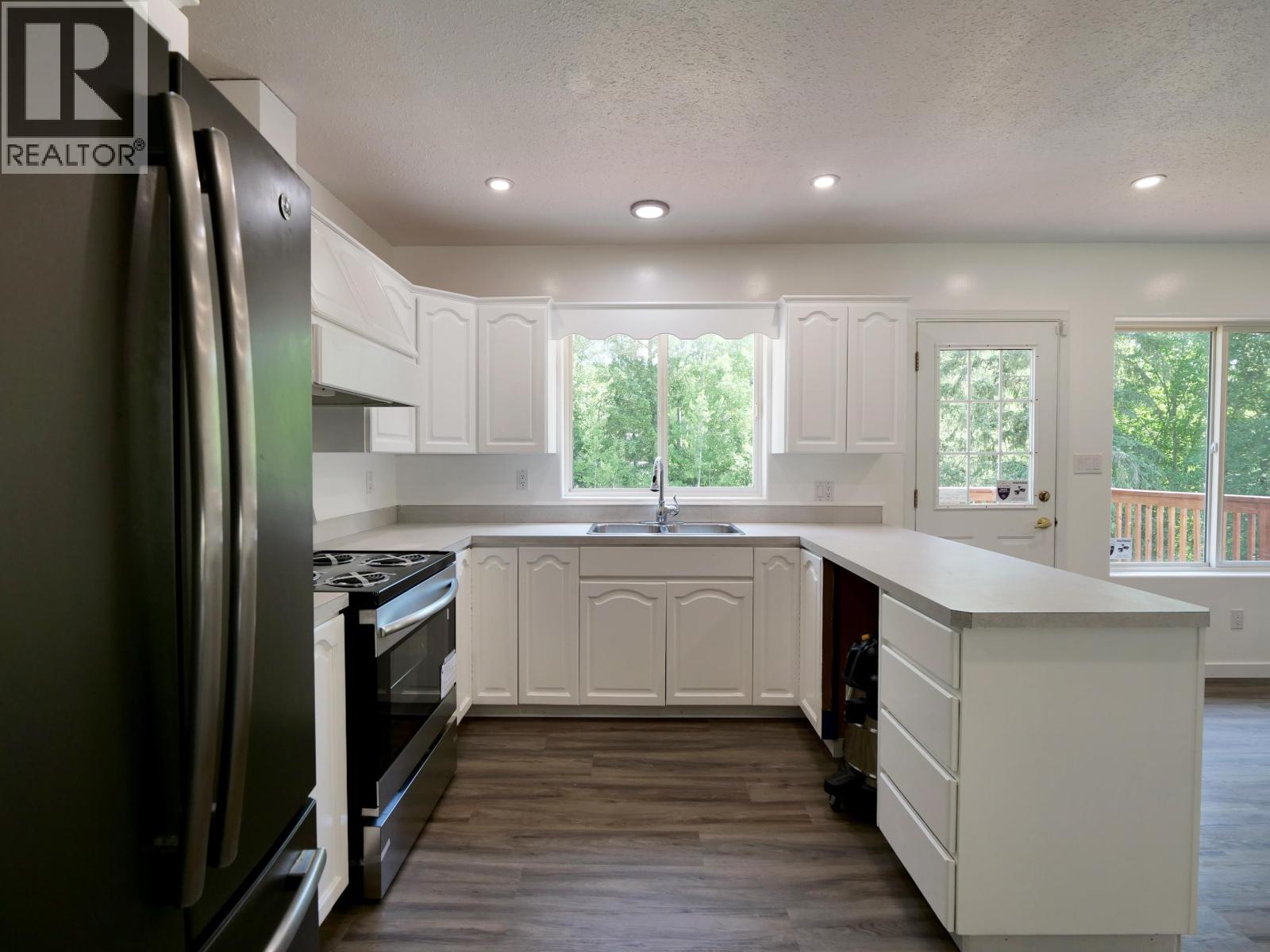 234 GIESBRECHT ROAD - 11