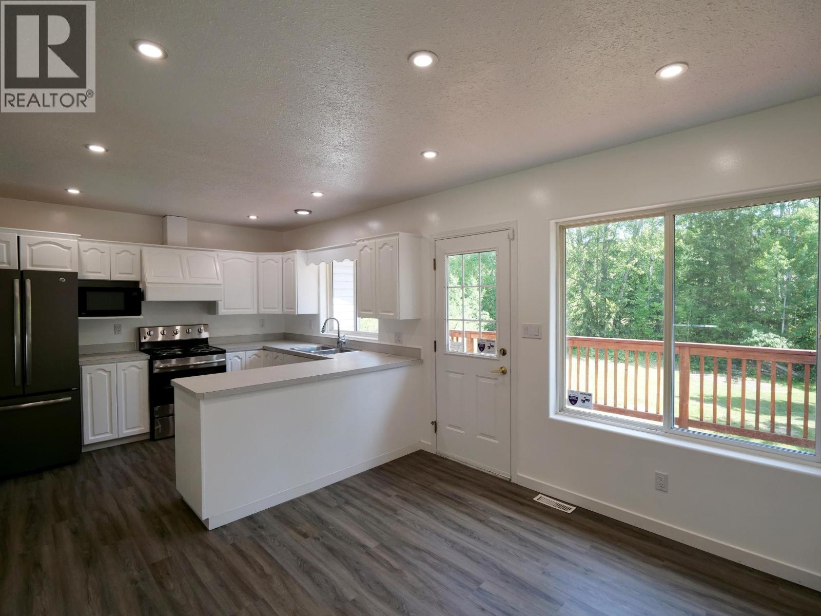234 GIESBRECHT ROAD - 12
