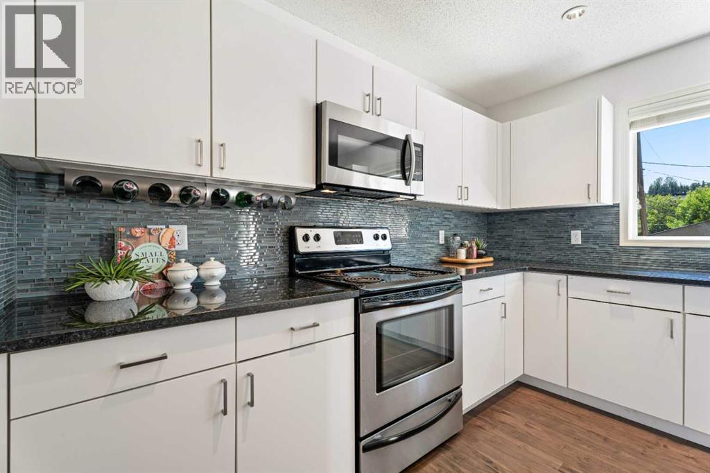 3311 5 Avenue NW — photo 14