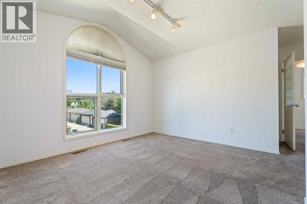 3311 5 Avenue NW — photo 32