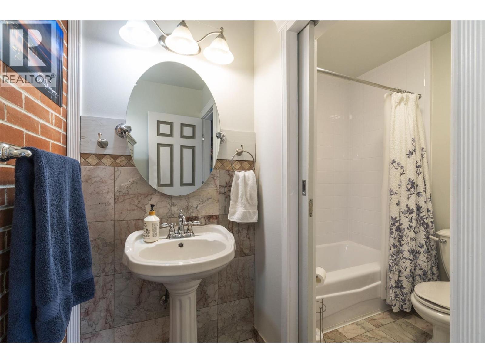 2009 Eagle Bay Road - 44