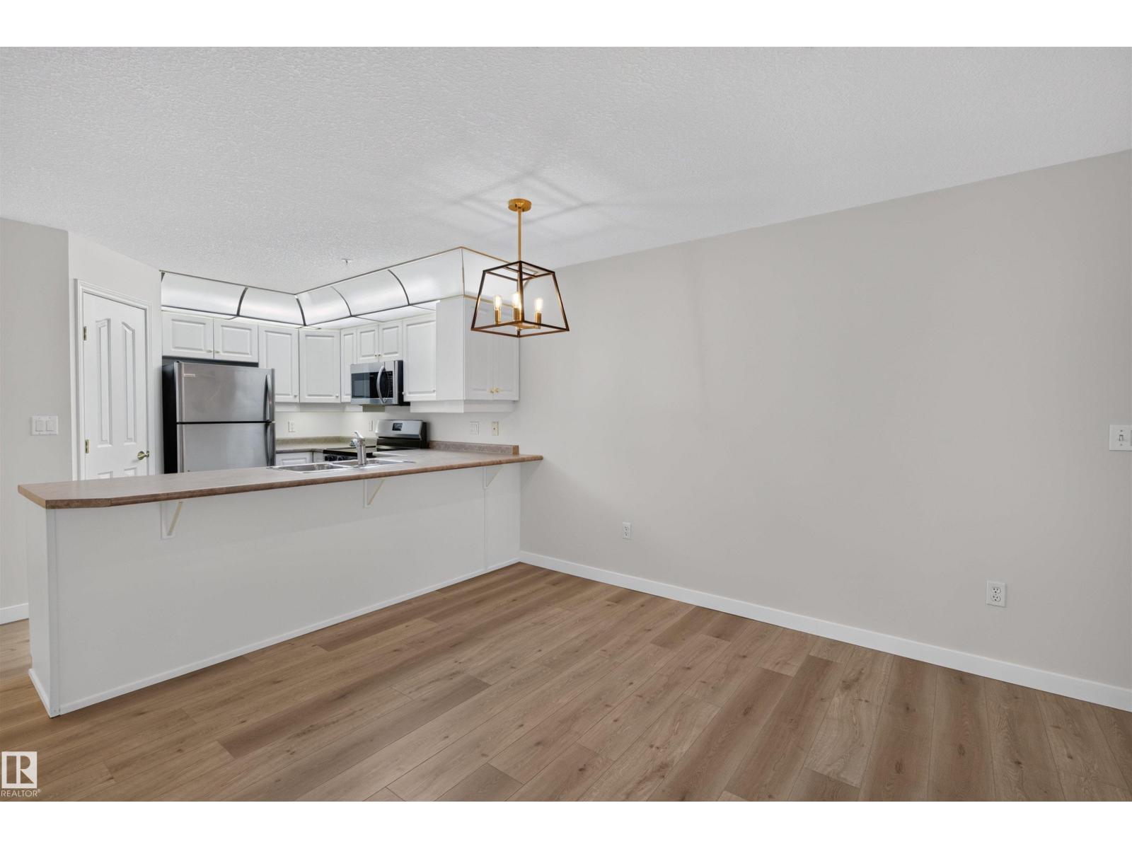 #215 6703 172 ST NW - 10