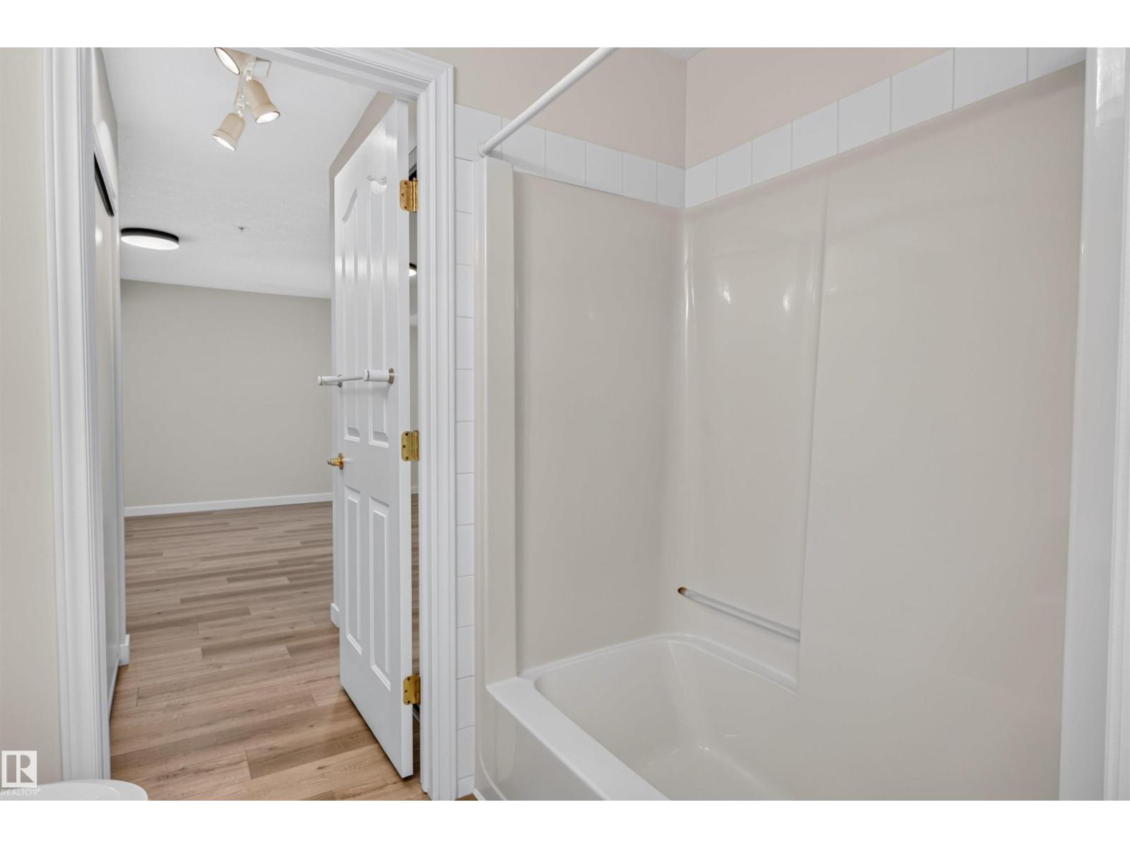 #215 6703 172 ST NW - 15