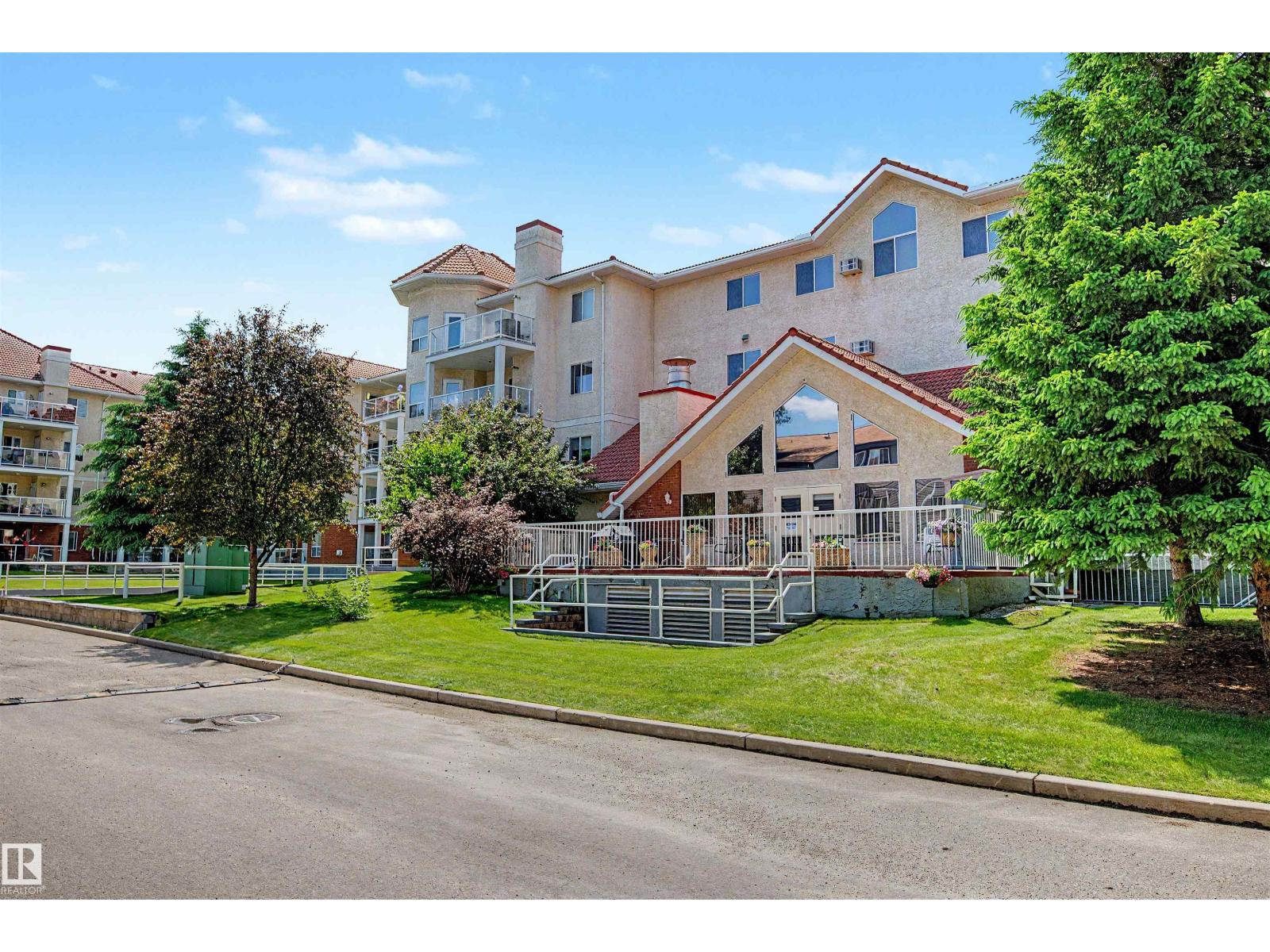 #215 6703 172 ST NW - 25