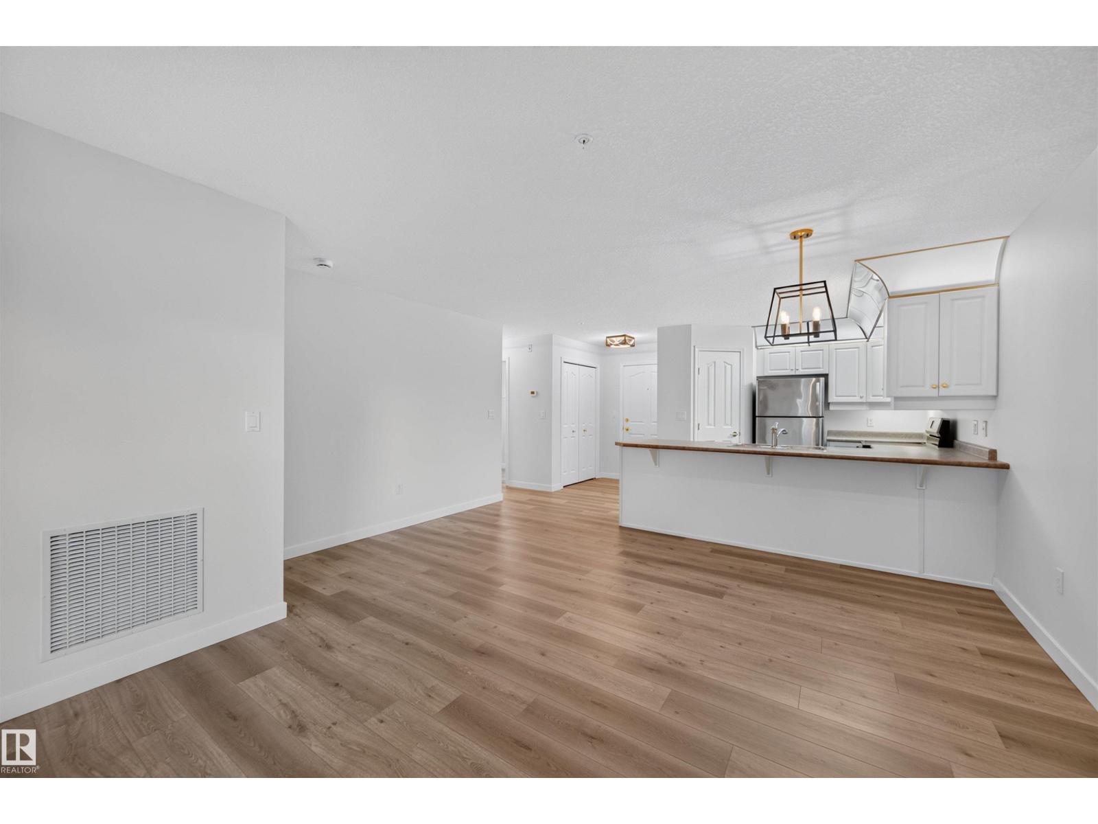 #215 6703 172 ST NW - 9