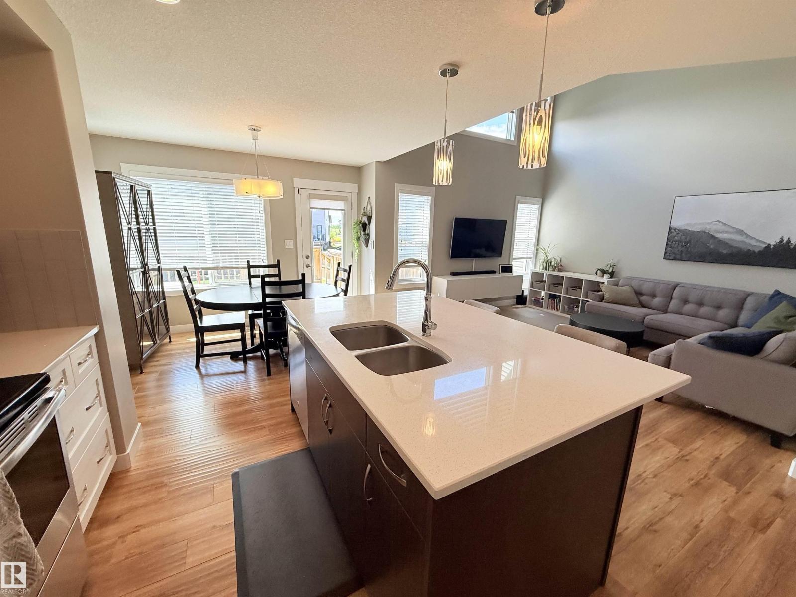 189 REED PL — photo 12